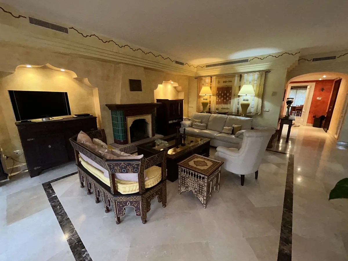 c9db786f-305d-48f2-99b9-e5453c75894a