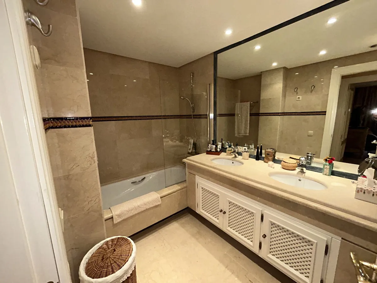 fdc94439-4f94-47fc-baf4-efc28ad79af6