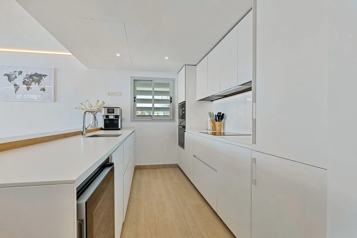 ebf346b8-4c0e-4775-a567-4dc5569d6f17