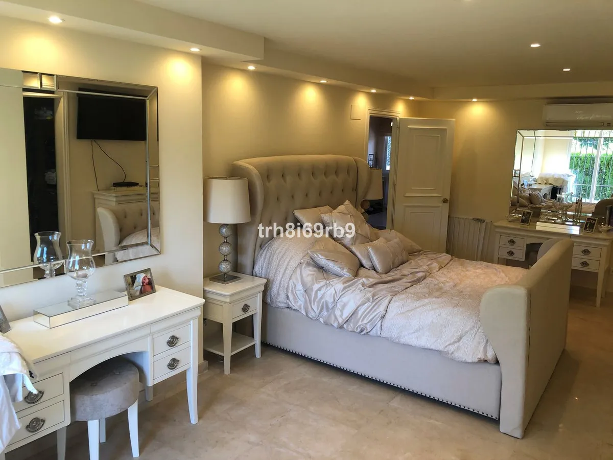 7288023a-111f-44d6-9557-d0f878a4a8fe