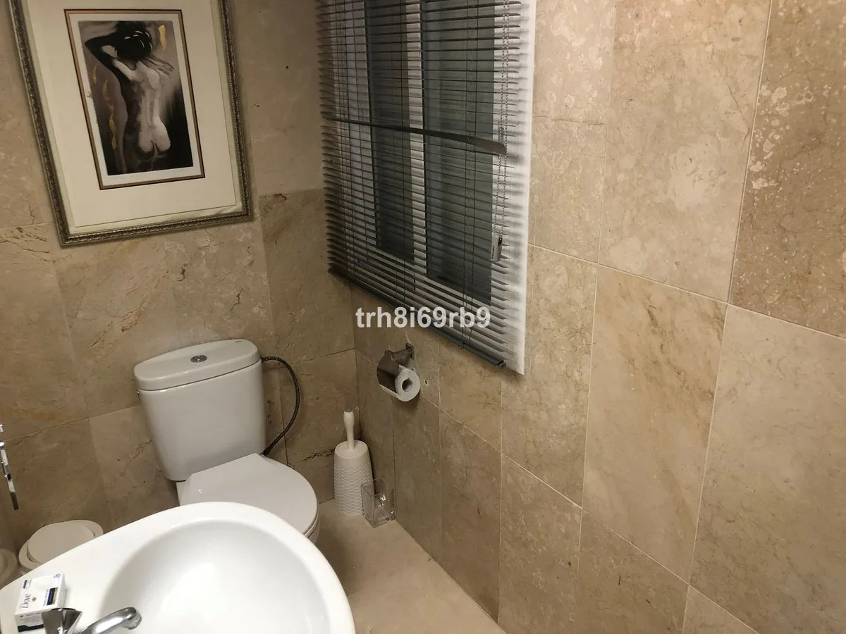 d5b1d964-fceb-4fef-a0bf-725f1075176e