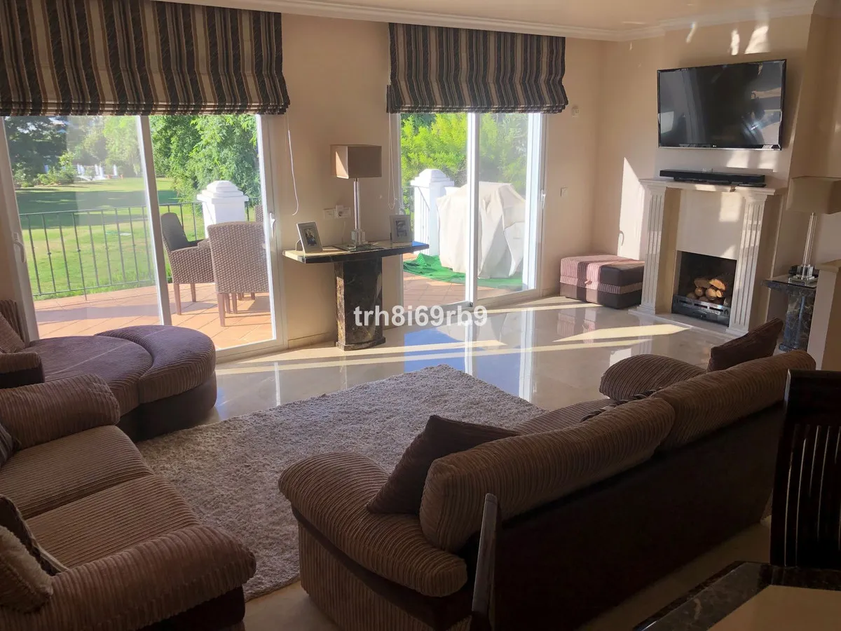 f8d6f487-77cb-495b-aa26-5091f5f1b376