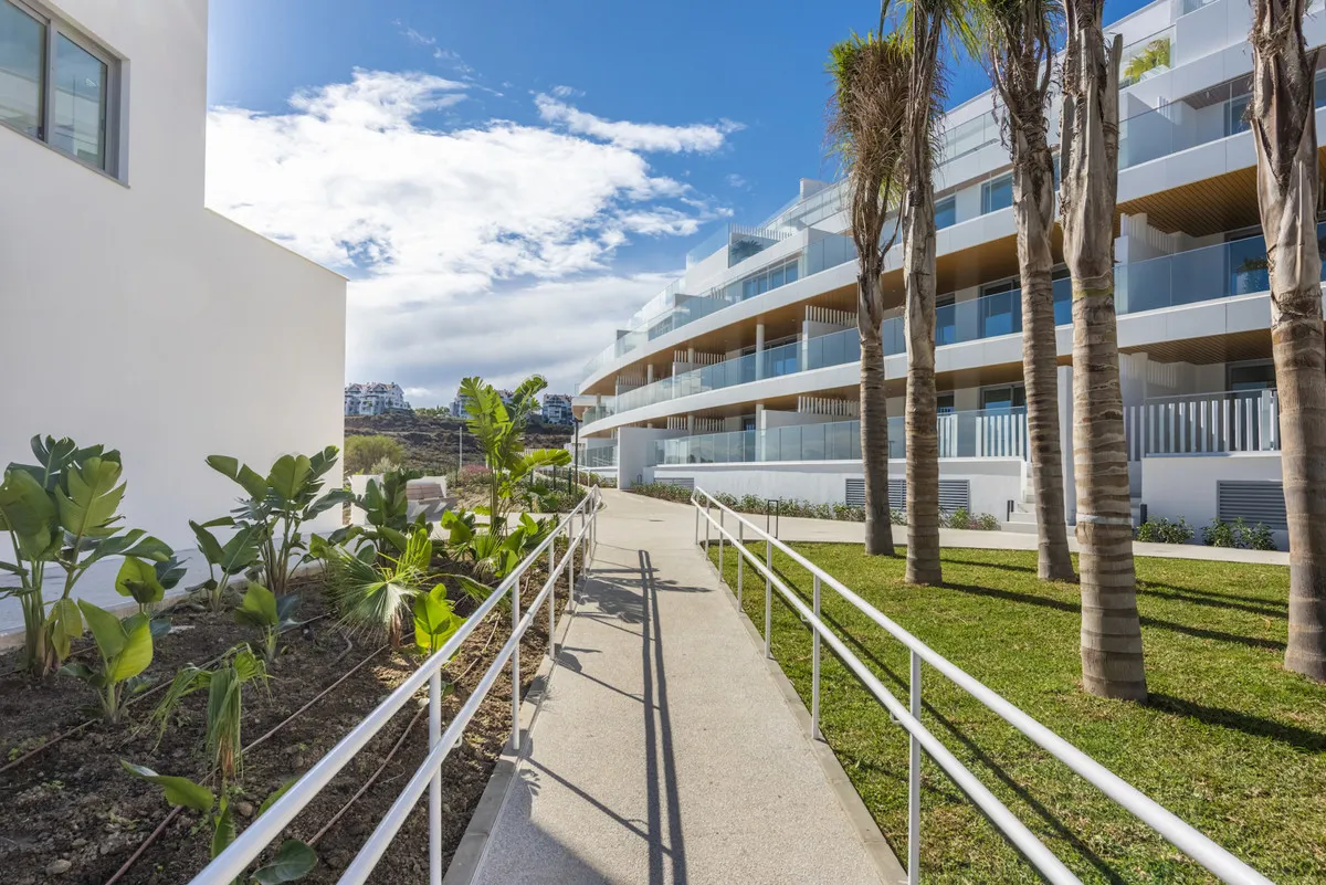 1c8d0c99-1d48-4673-a37b-3f5267d1c873