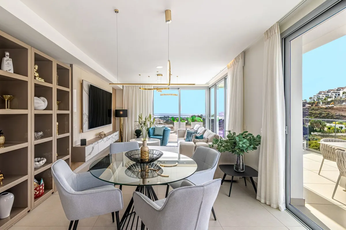 7f491fed-2f9b-45fe-b65e-4763bf8a8700