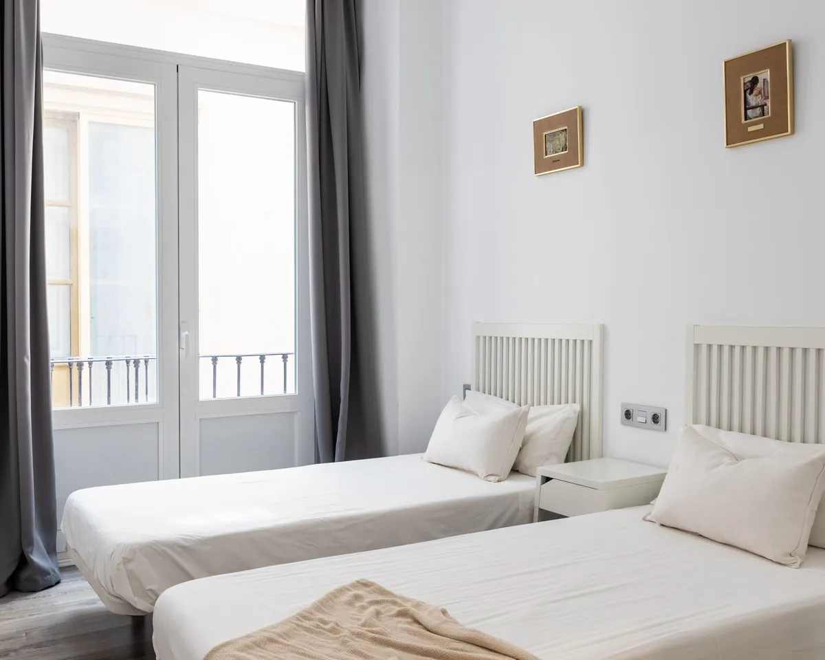 76e0b1cb-ed18-4b16-8876-0f4111ad4b2a