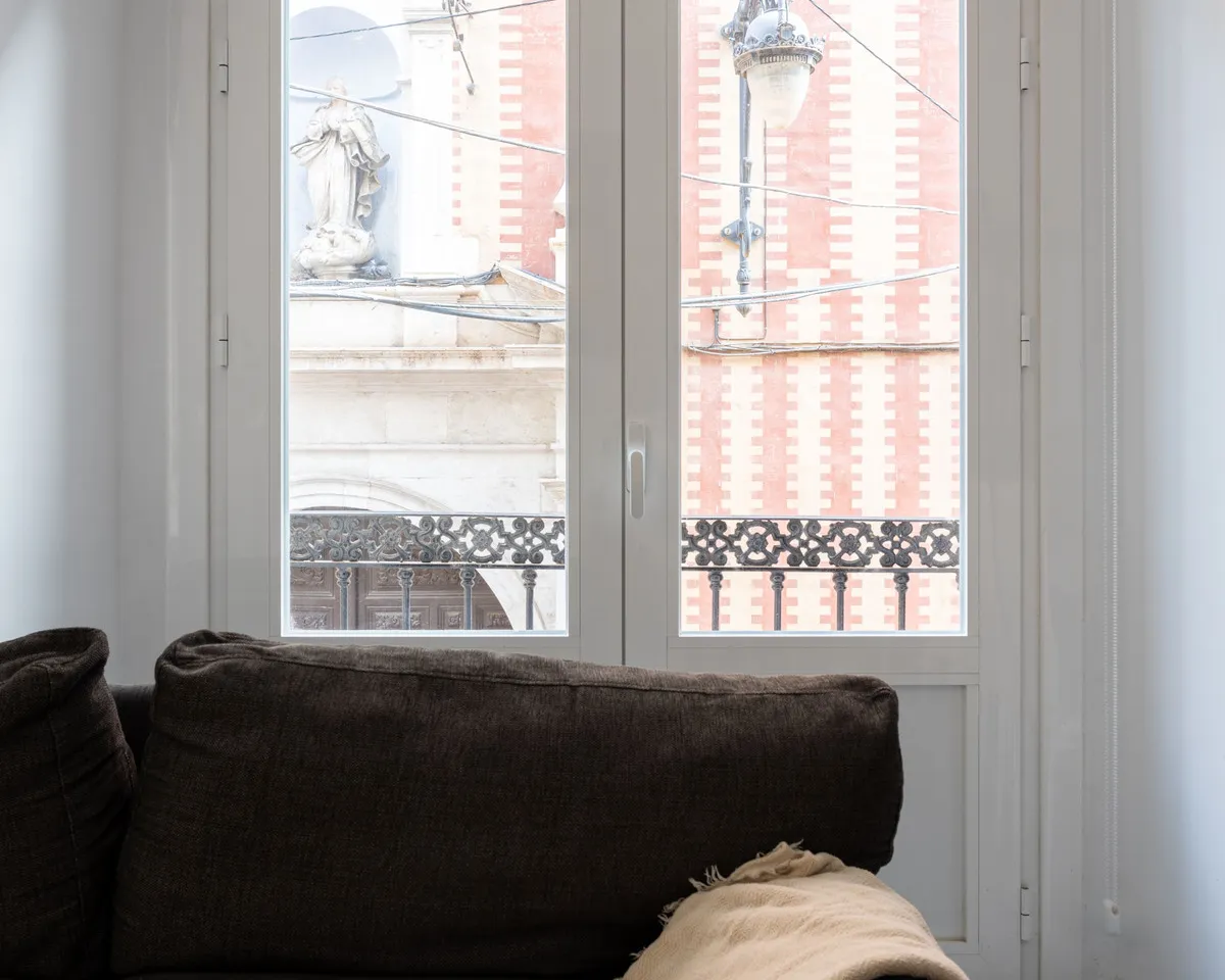 a0905e8b-2dcb-4cec-a990-539108f9e879