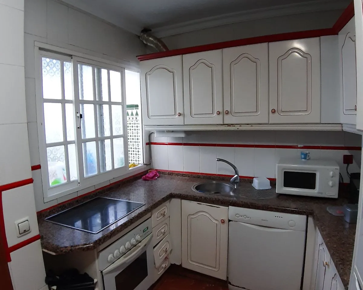 7c988e35-c581-405a-8fba-6af25e6a3cf3