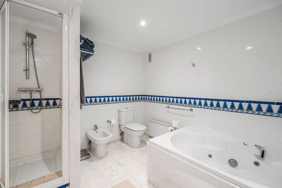 1fb80057-2abd-4396-988c-c0bb9592675b