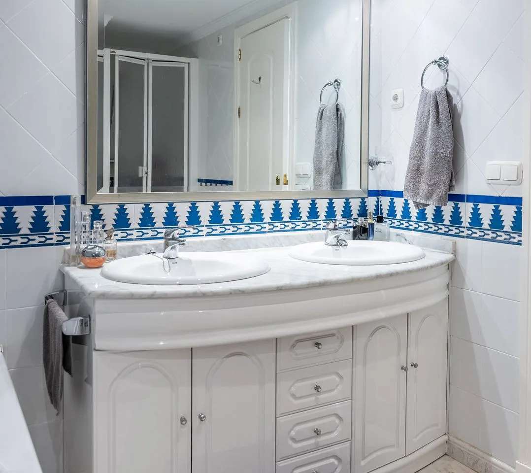 57689c45-8e2f-4983-905b-80a1d2ab65d4