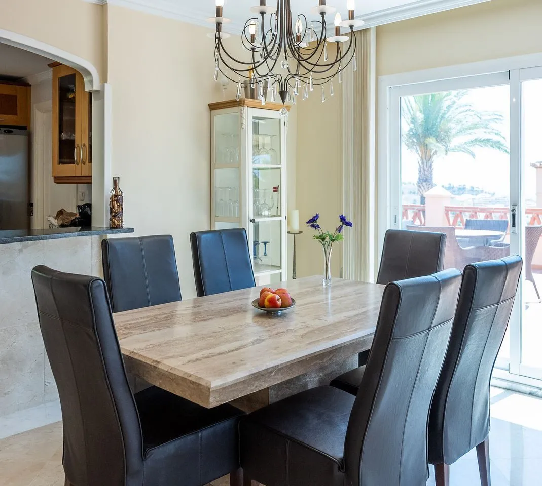 c7acc26b-5423-41b4-931f-46bee357d034