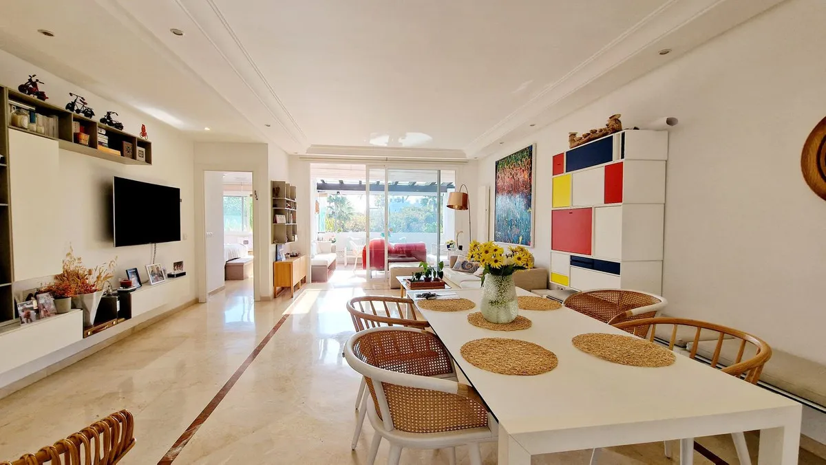 60c2f325-5092-460b-b569-d4eb81bc9cd1