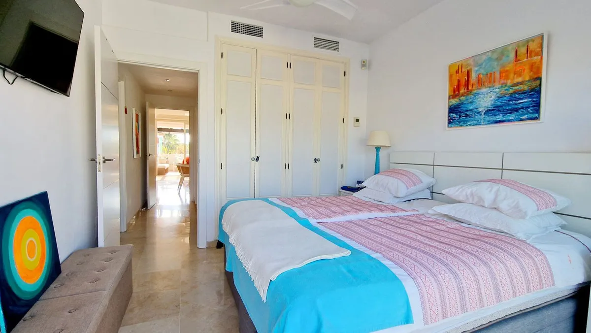 c41dc0f9-e51b-49df-9992-66a2c61a0c1e