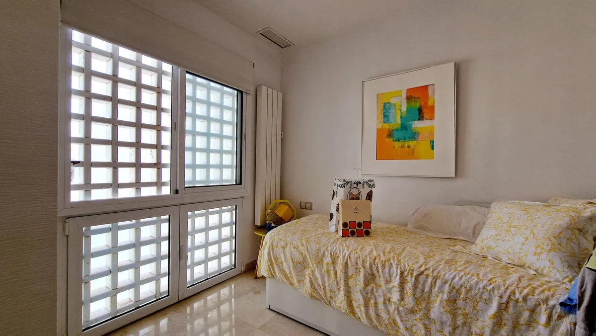 f936cc4e-c46d-48f8-a36d-893672c44f61