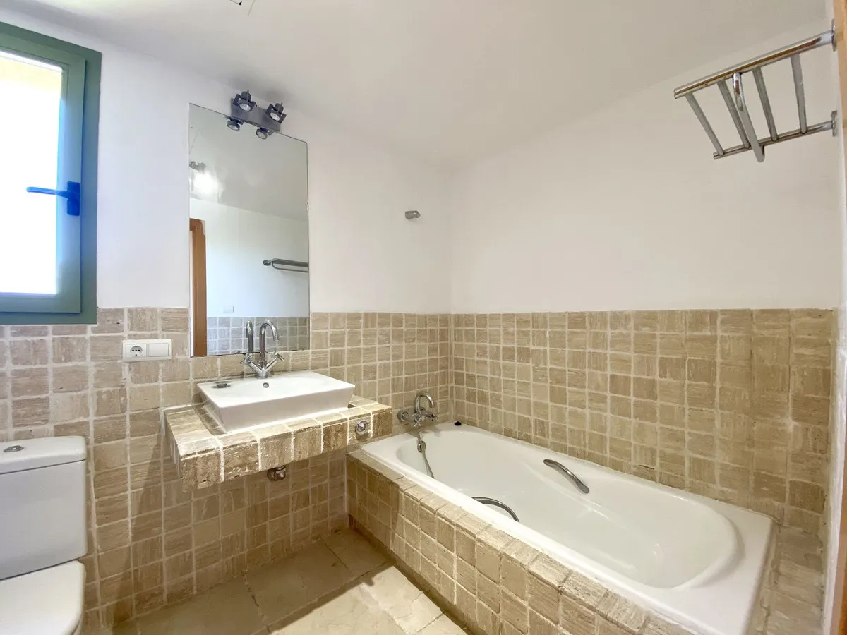 1dfb95ab-72e3-41c5-afa1-a199734c429a