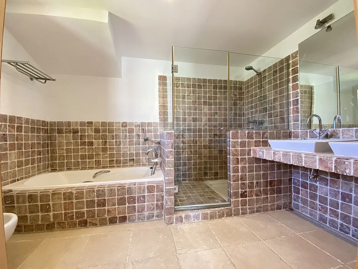 5bbd42dc-3d86-4d61-abf1-0b610ec96774