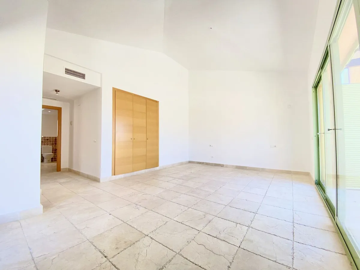 f922d698-38c1-4359-b00a-f12126722528