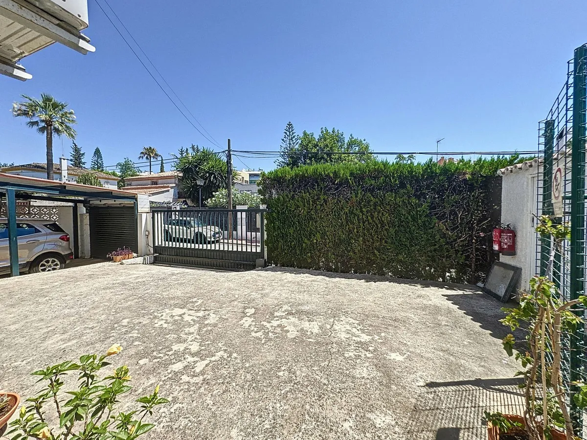 c3d55a28-0fbb-4788-8006-5f9a4193639a