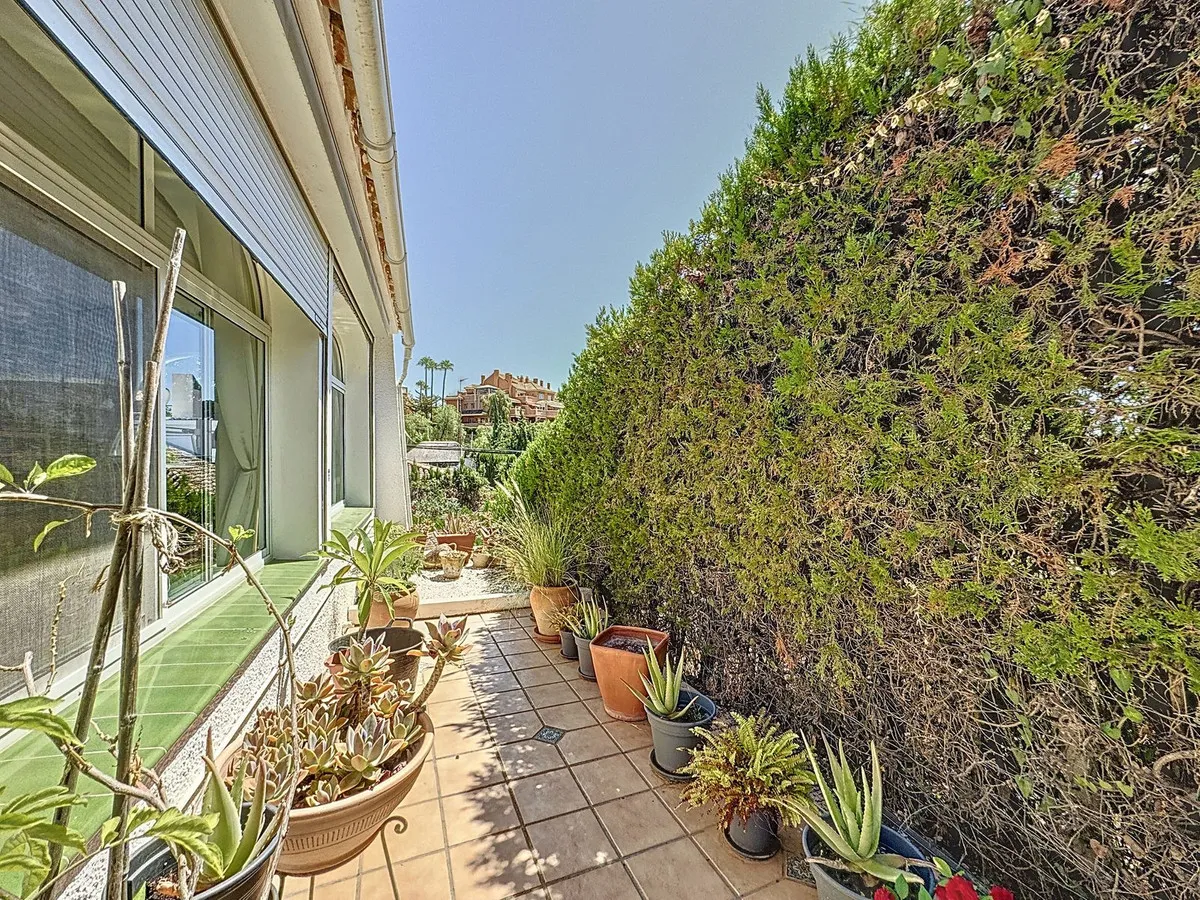 e6865d1c-5686-4bee-bb00-ee19305fd784