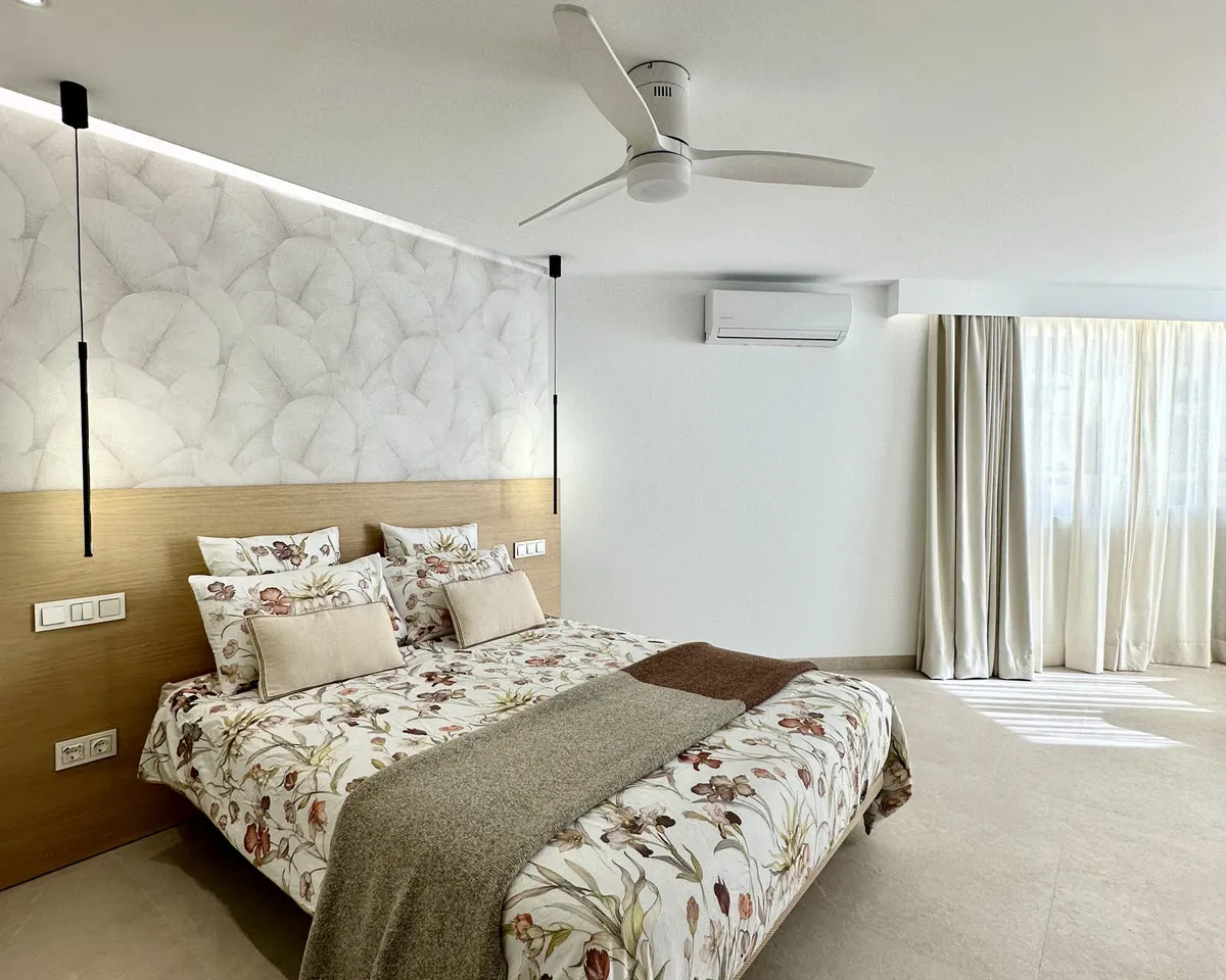 2ab23ba4-46b7-4116-8e0e-32c8734f906e