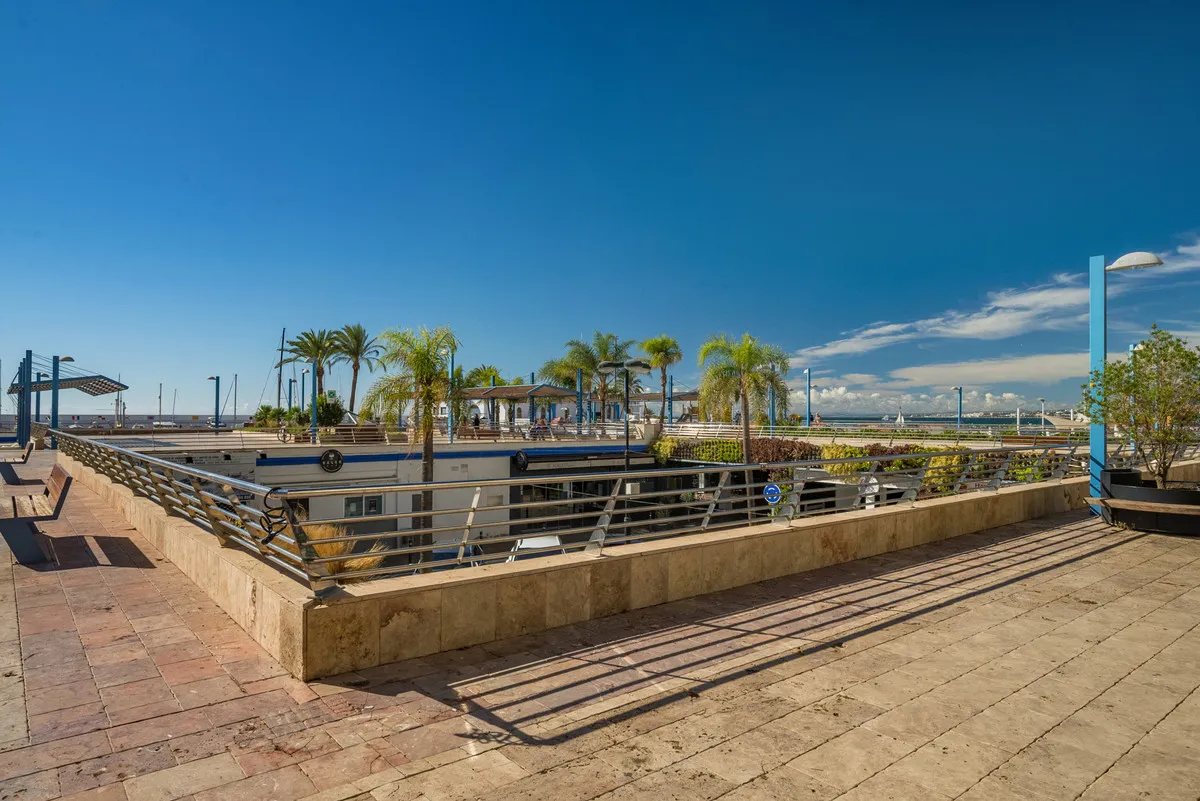 af28b1f2-00c0-44f6-87fd-24d3edcbd2ba