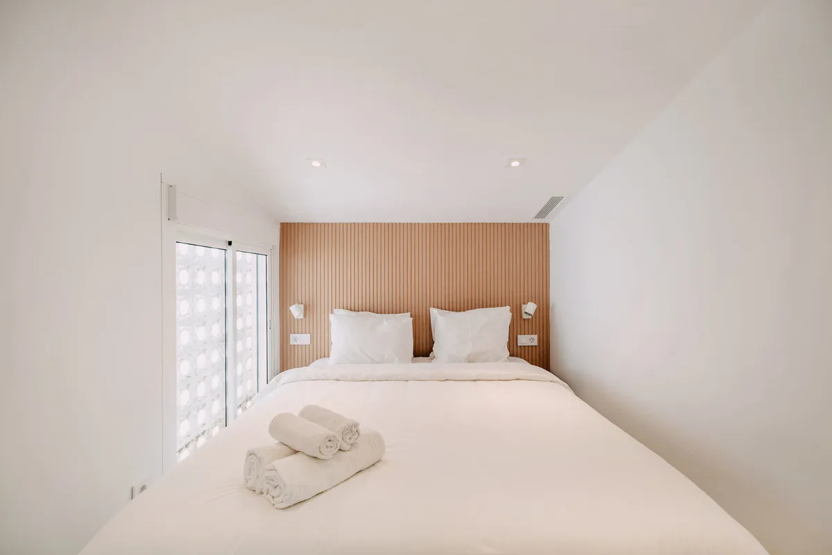 edb8601f-c763-494f-ad93-ad7778eaf3a7