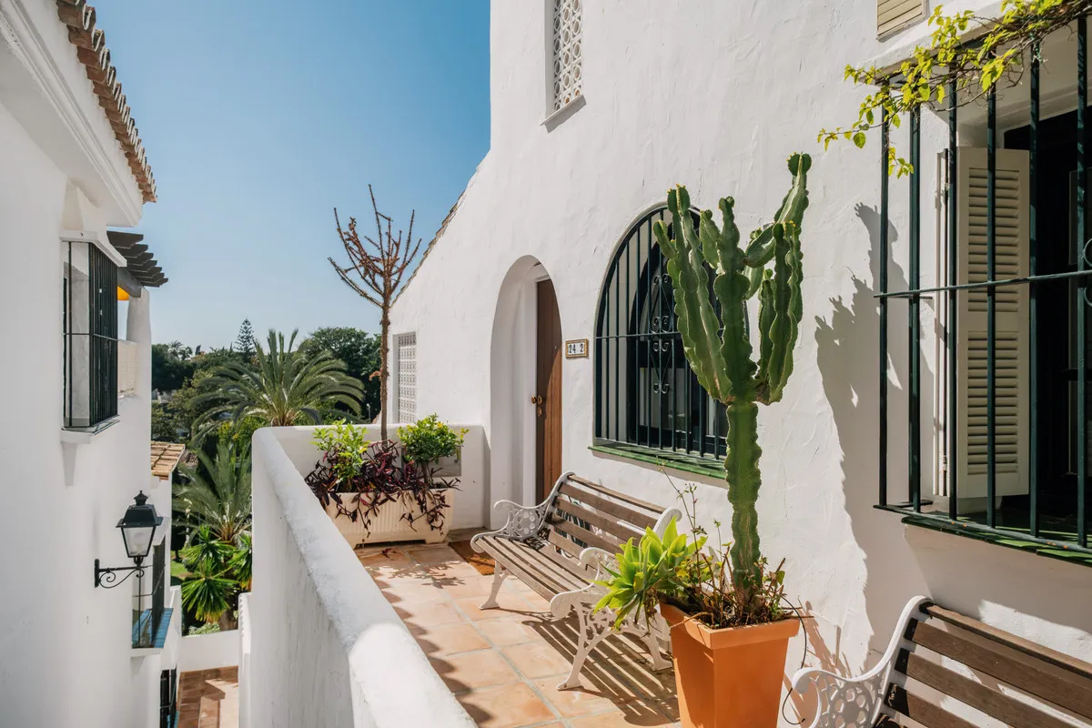 ef4eacb8-4348-45b0-a4de-c672dfbe0232