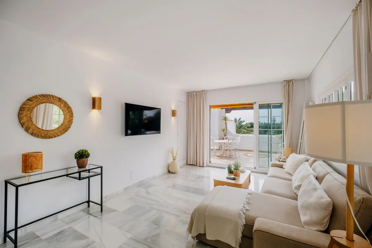 f2fbe0bf-bf2a-4656-9661-c011d4f68f32