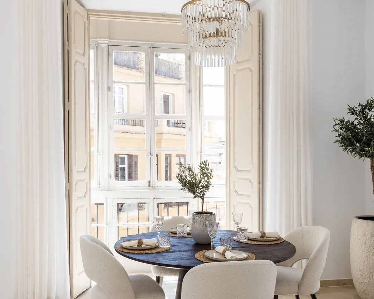 98f70ec7-6105-4e3c-83c2-4ceb6df3f570