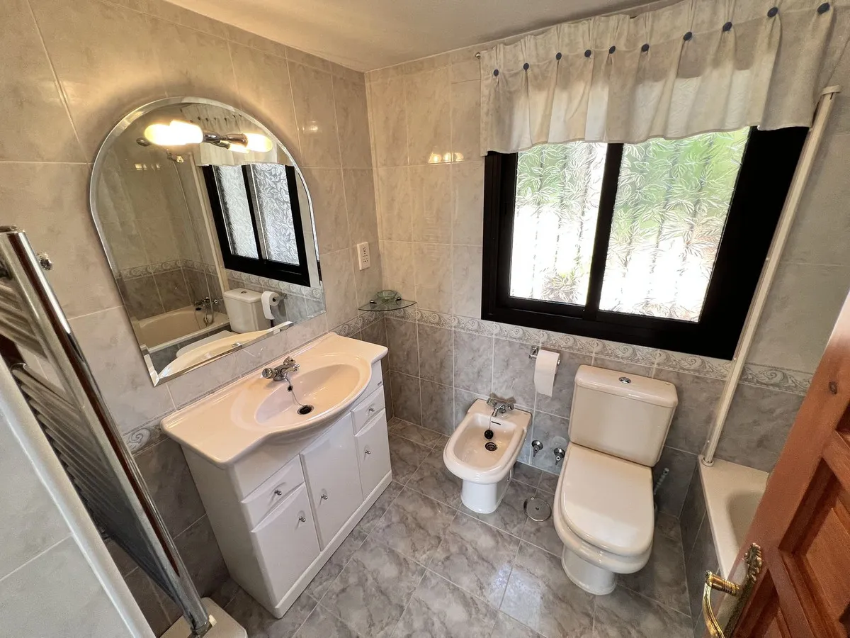 2a6b38d0-411d-4d32-a28b-95b9854fca4a