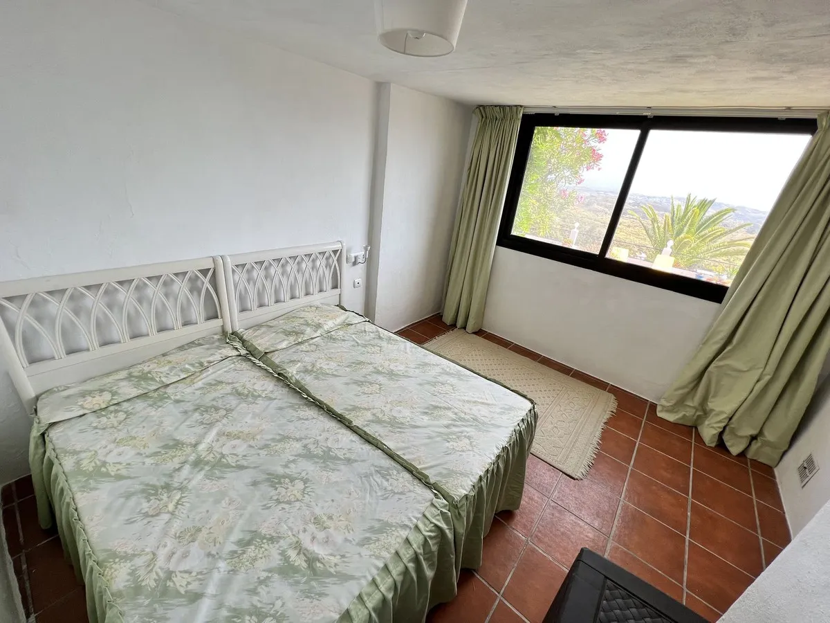 415d716a-86cf-46a6-9ea6-efd9c33ce5e2