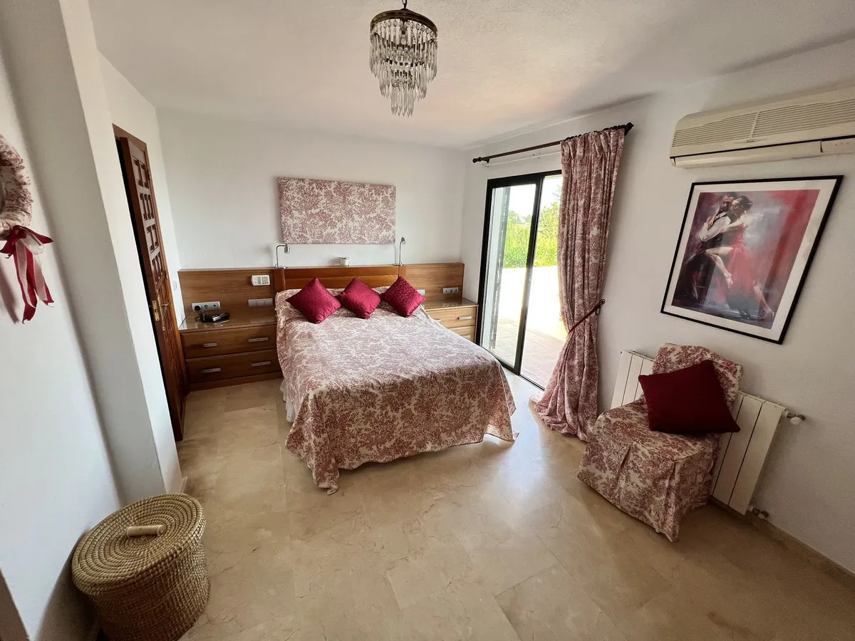 5b5614cf-19ee-43f0-acfc-5501fe6790eb