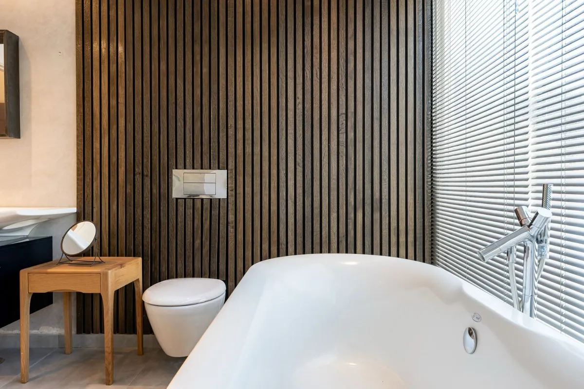 4cb21a4f-e5d3-43ad-8671-1232d6ca62ef