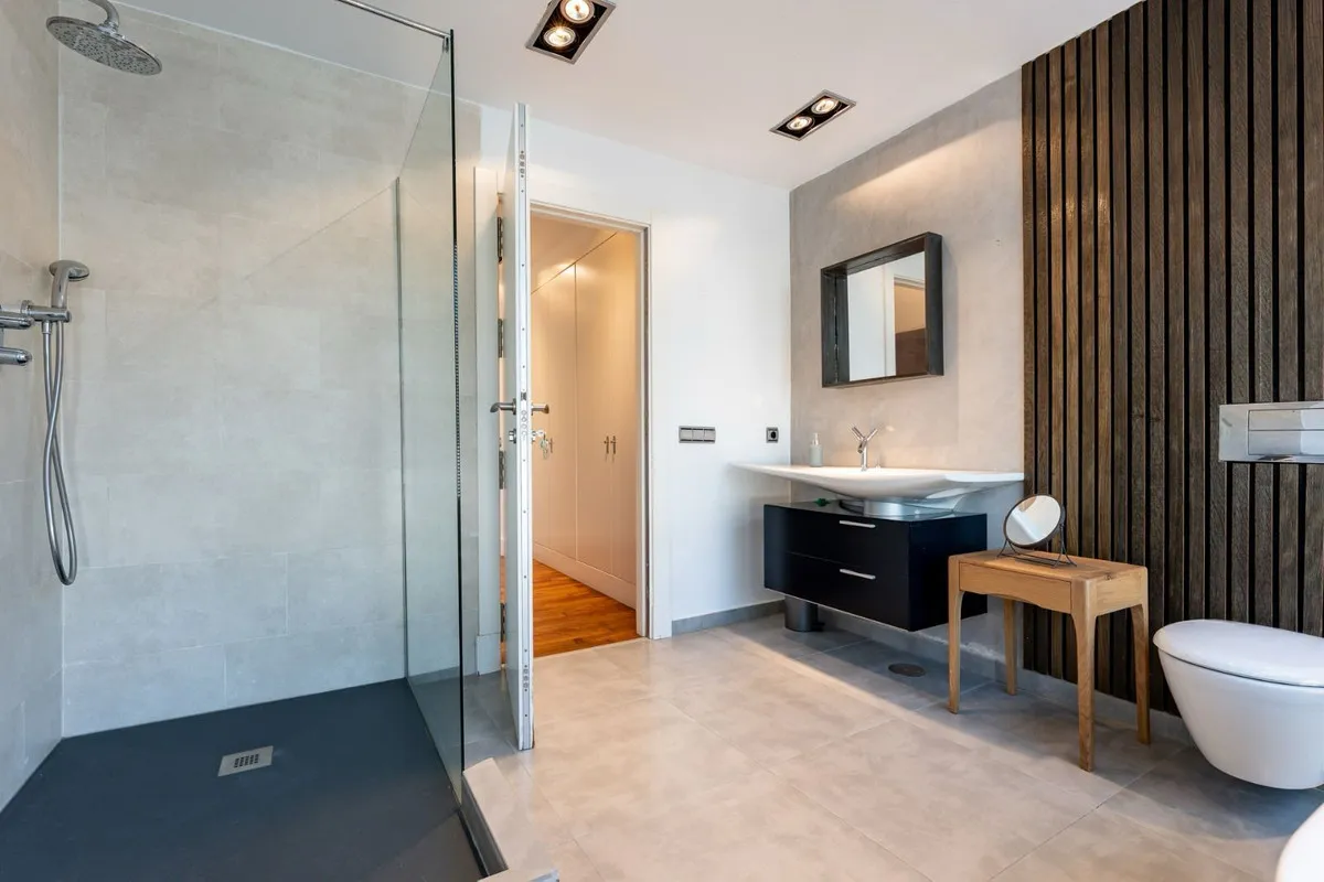 ea039424-8edb-48ea-b6fd-ac49a565aae2