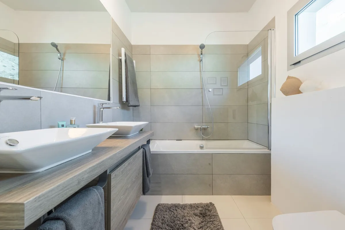 d0490177-1c08-4d86-a40e-2415455f6969