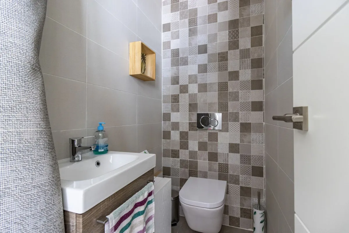 cf3d84c0-436b-4a77-8ccc-9c3757a530f2