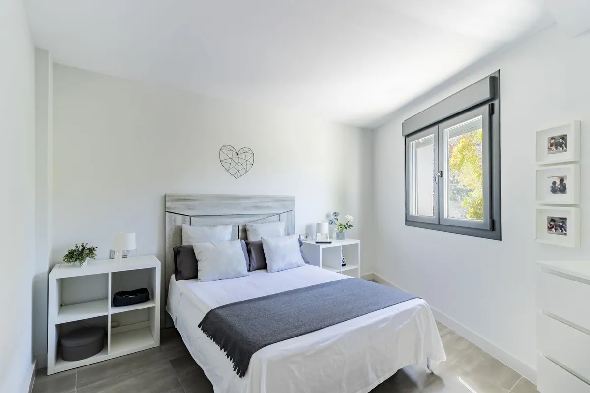 e2efc60a-03a9-46f5-9000-e8bbd909d3d8