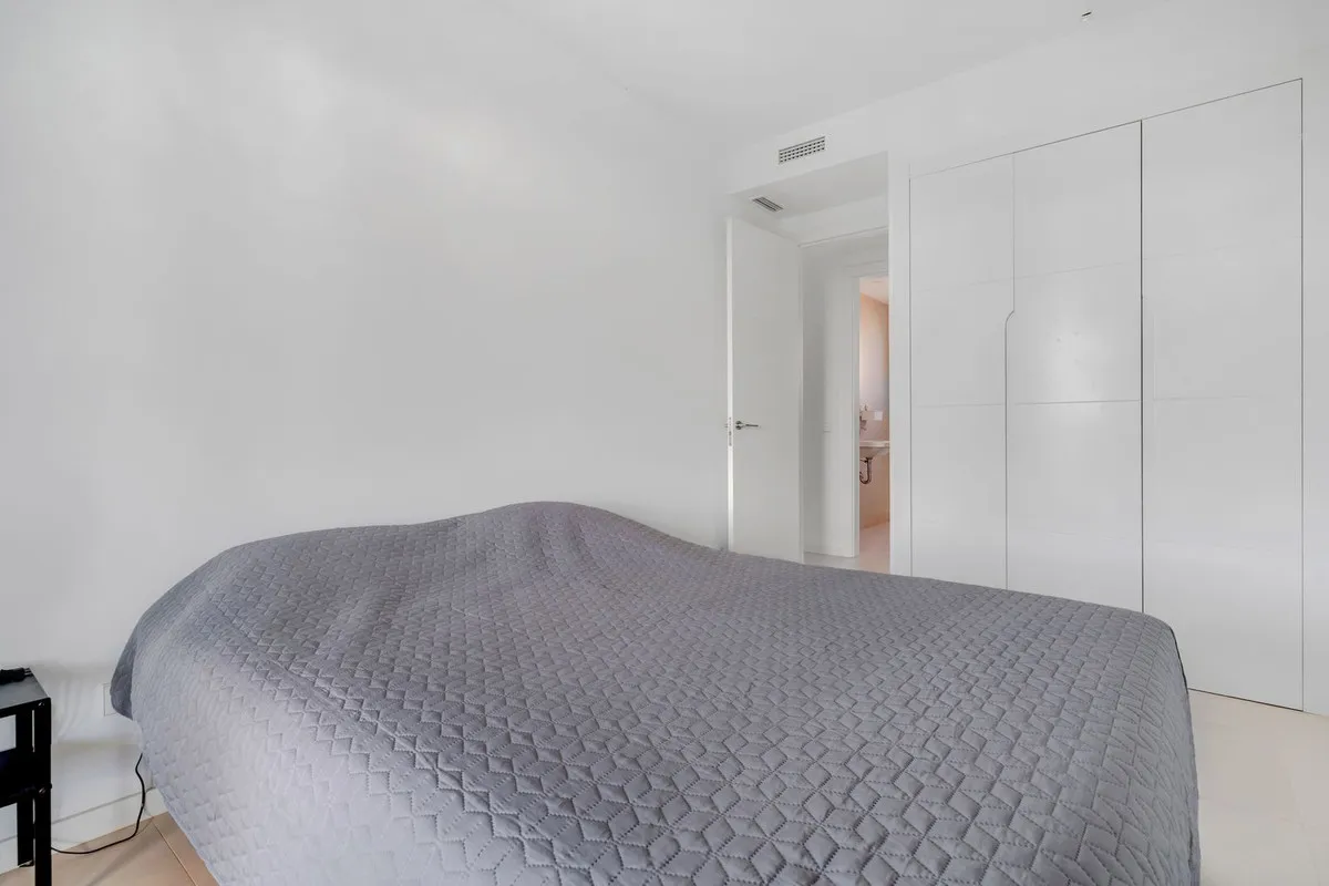 1e996384-494a-485d-85fd-bb79e704b371