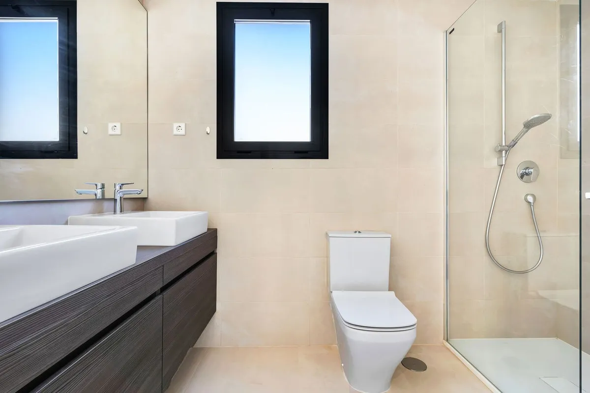 6bbd5945-c875-4a01-9f0e-475af88870b4