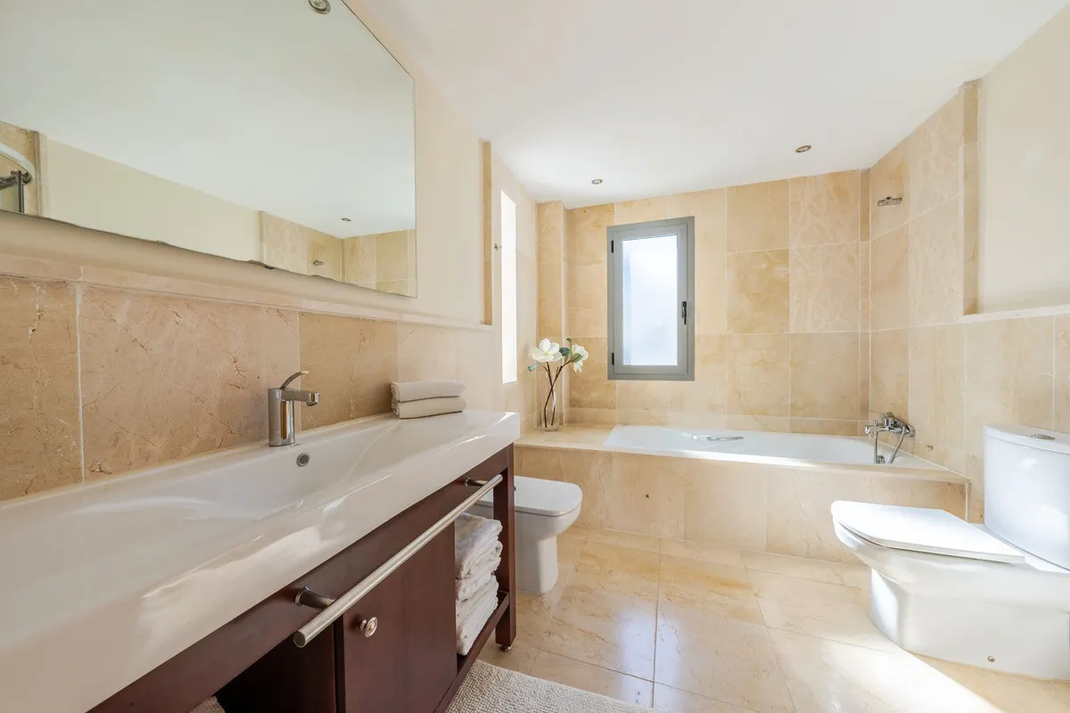 a9f2f971-2b19-466f-bd06-25855ca5d864