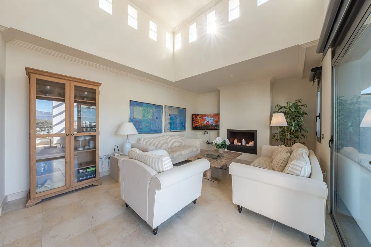 f4581a44-b3ea-477f-bb35-21aa65e81dce