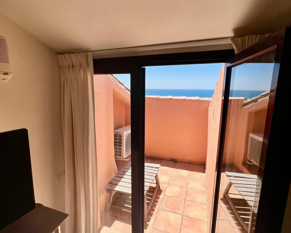 aae69b92-62e1-41f4-bdb1-1883eb88de06