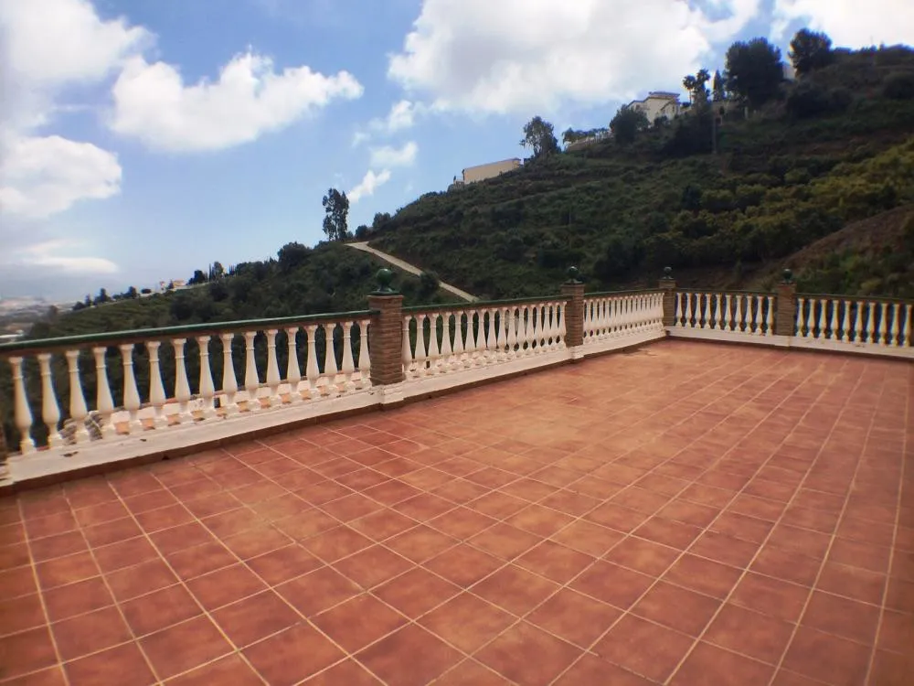 ef0336aa-16db-41e9-a6e6-dde533f82d2a