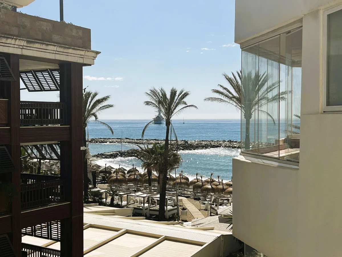 c8bcb042-fd3c-4676-9613-e23c419932ef