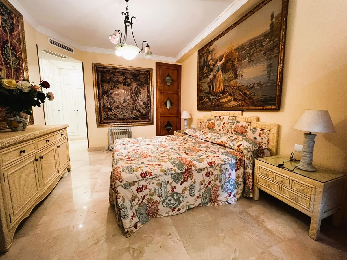 d16a7c4c-afb2-4254-9243-23b211229cd3