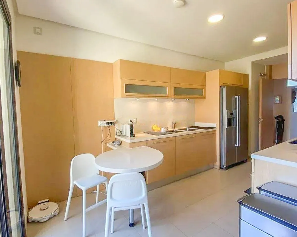 7a91de81-edf7-40eb-a9c9-3c0942ce4802