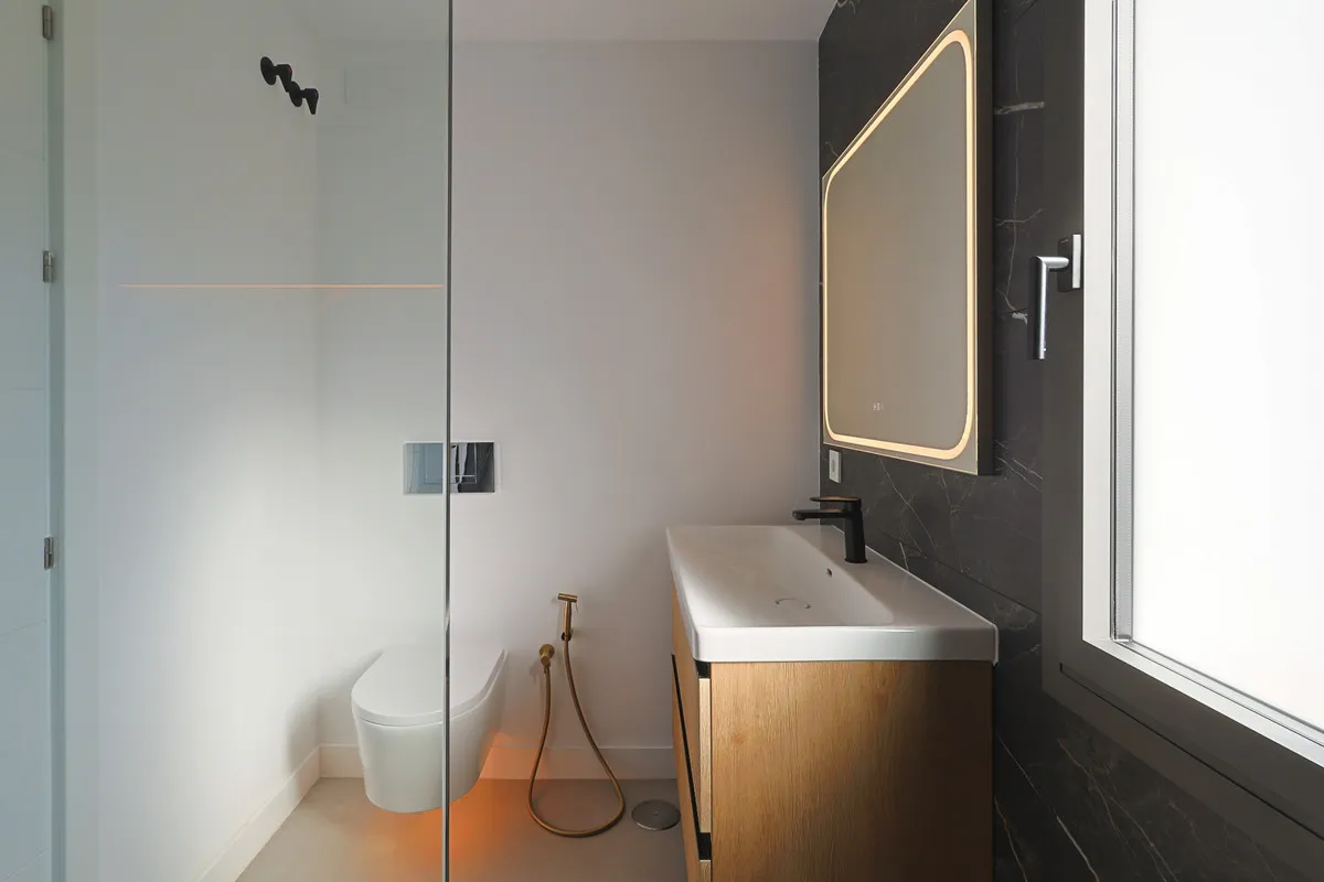 297f52b1-4e16-41bd-ad36-ee3d99116889