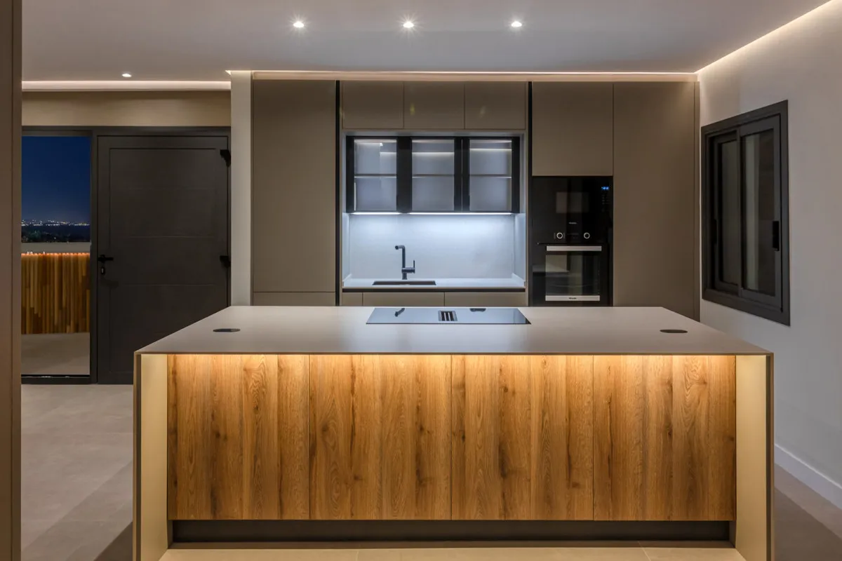 450b8bd8-c6ed-4e15-ab98-bfeee897facf