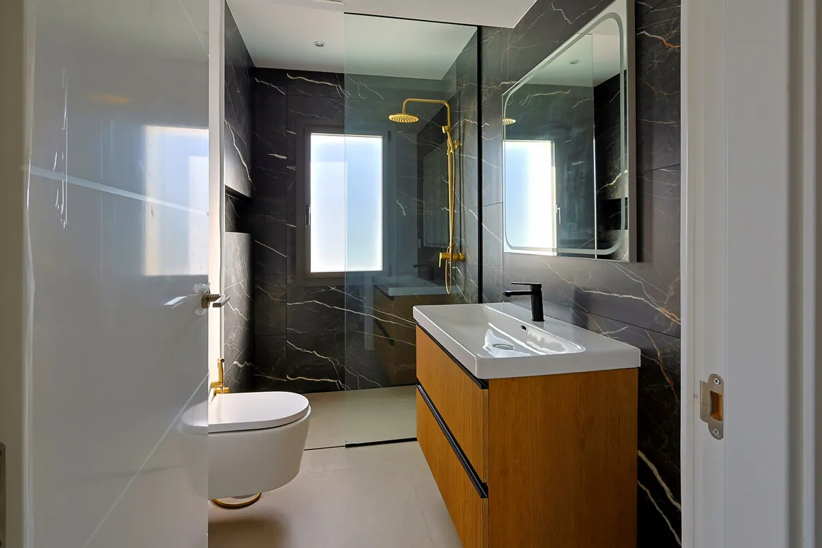 f88e573e-d1ab-4aa3-96e3-a8f81a592e21