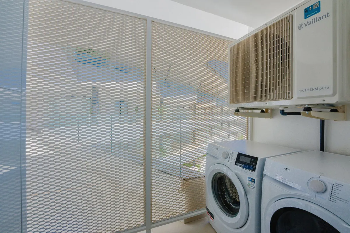 4a7fe20b-0b8a-42a3-b872-96bf1fa592b3