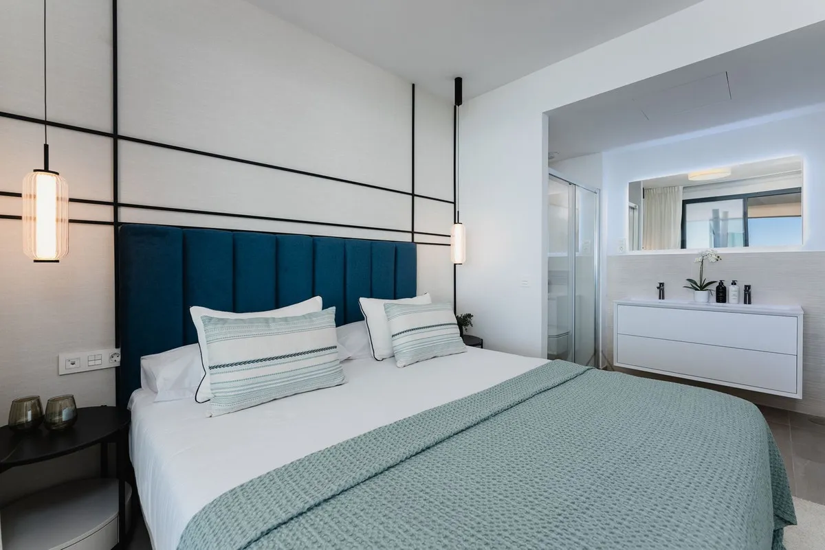 a0c8687f-3236-45c9-9864-8262ea664d67